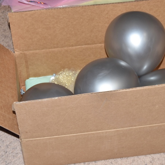 Surprise Box - Picture 1 of 1